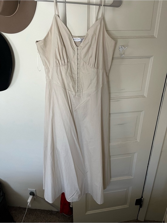Sincerly Jules Dresses & Skirts - Sincerely Jules Cream Spaghetti-Strap Midi Dress